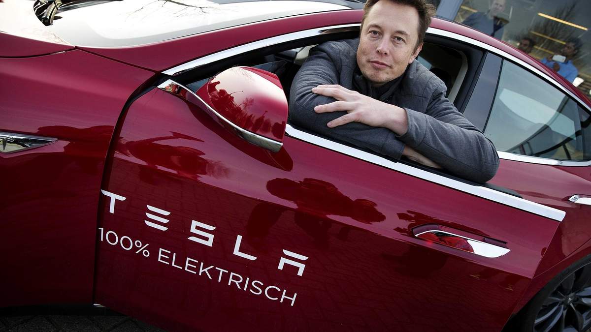 В Китае чиновники считают, что авто Tesla шпионит: Маск отреагировал В Китае чиновники считают, что авто Tesla шпионит: Маск отреагировал