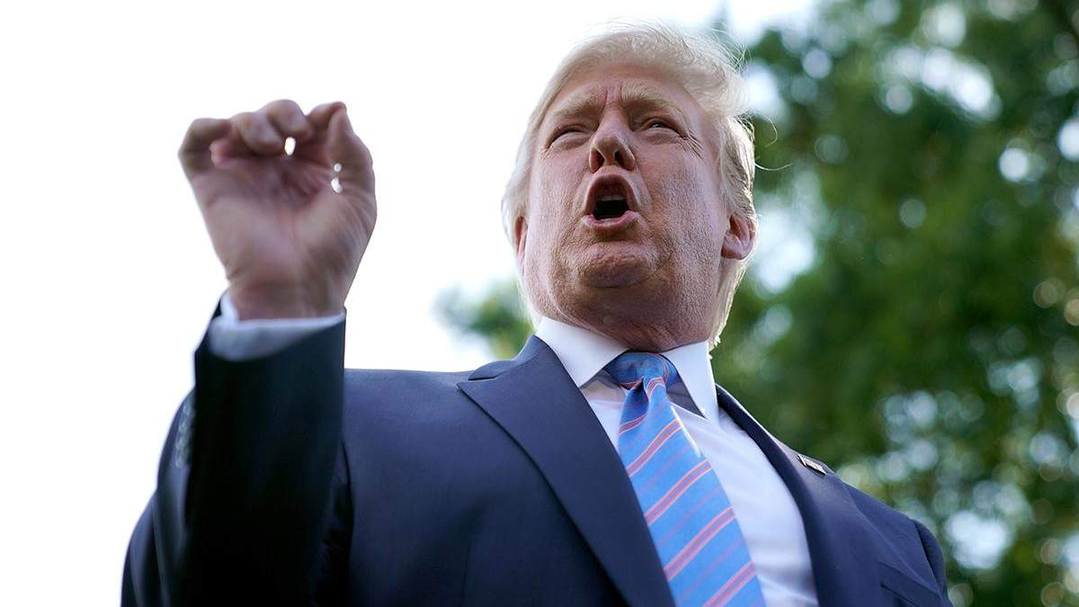 Компанію Трампа звинуватили у контролі за працівниками Компанію Трампа звинуватили у контролі за працівниками