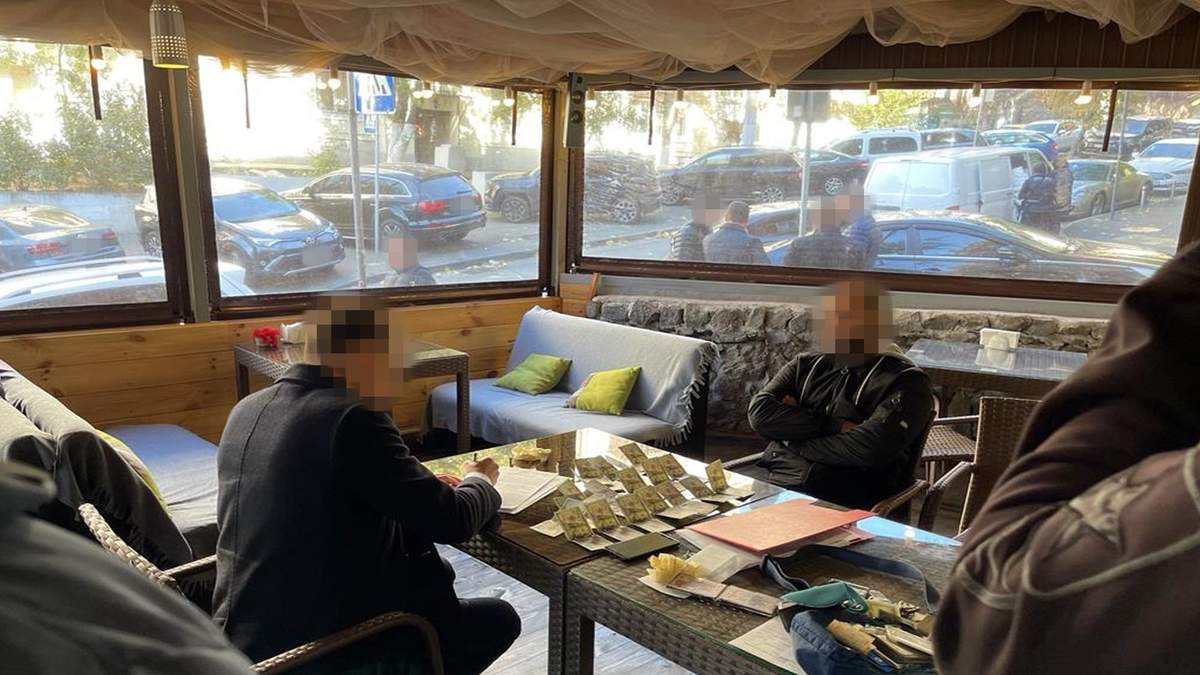 Чиновник з КМДА вимагав хабарі від підприємців