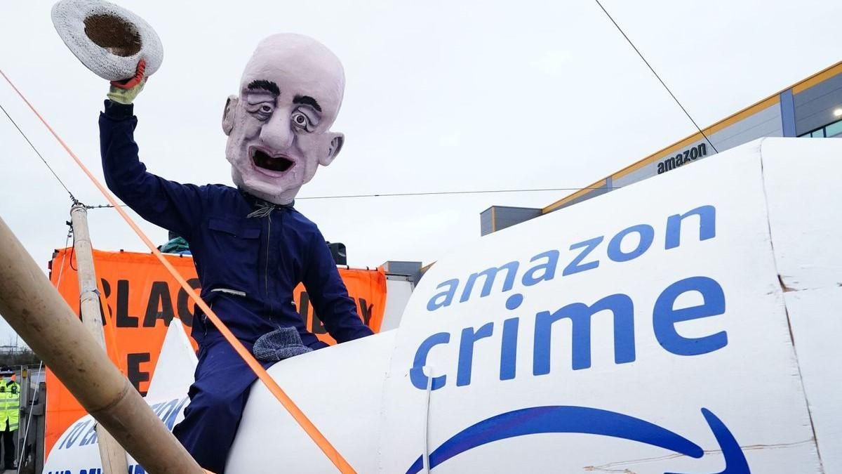 Протести проти Amazon у Чорну п'ятницю