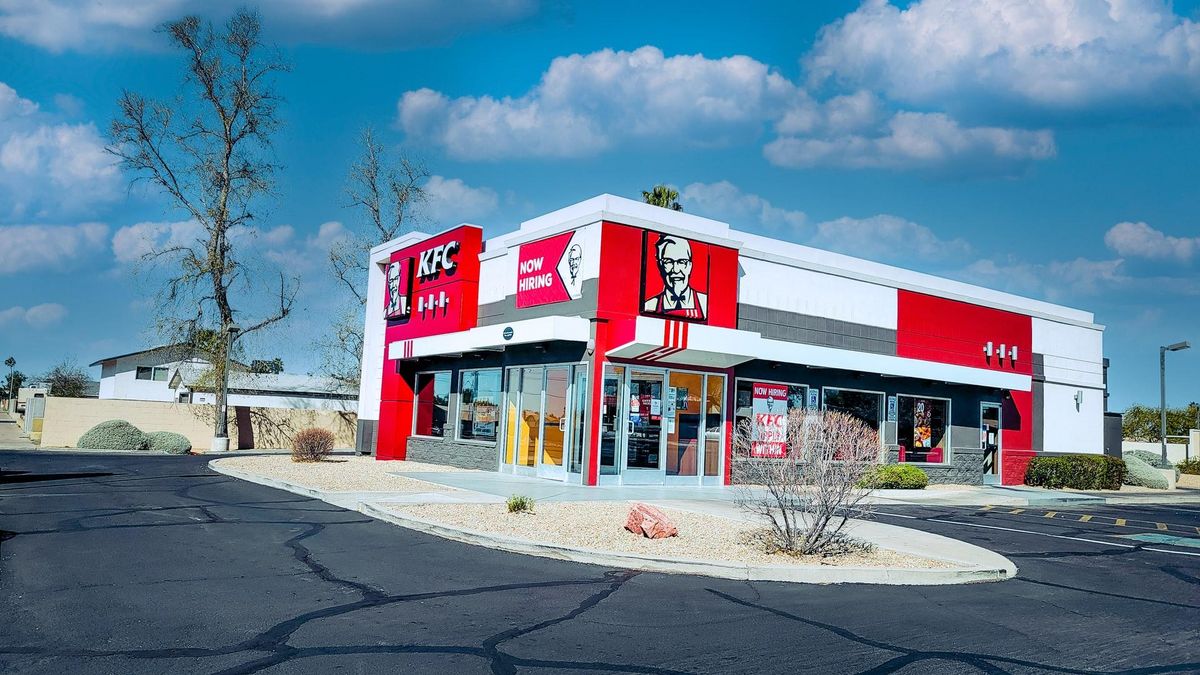 Рекорд галузі: минулого року кожні 4 години відкривався новий ресторан KFC - Бізнес